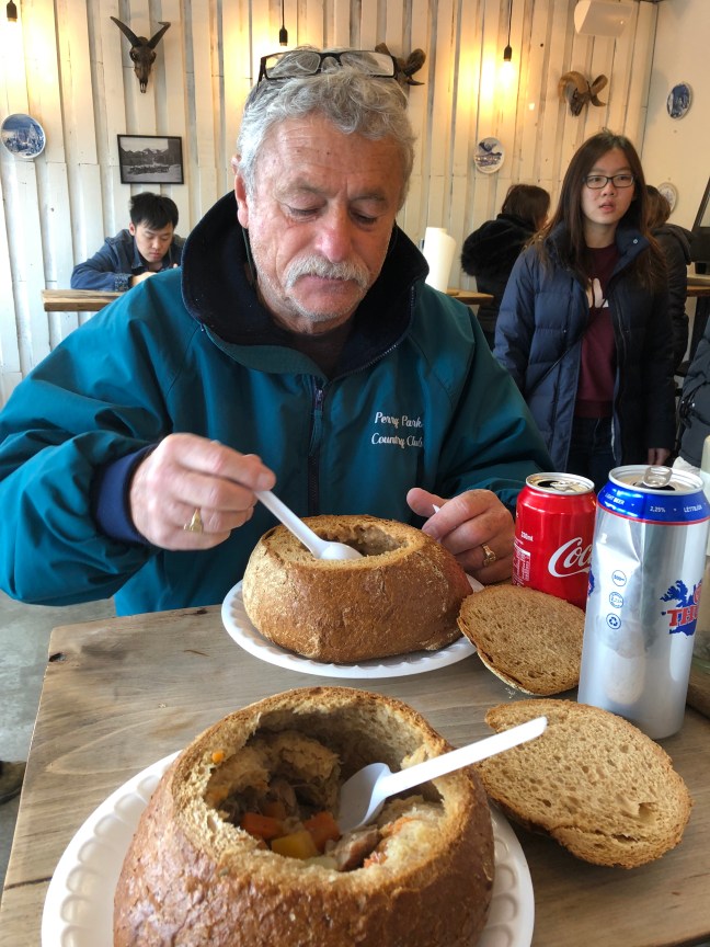 82174668-5B0E-418B-9201-578EDC70C0E1