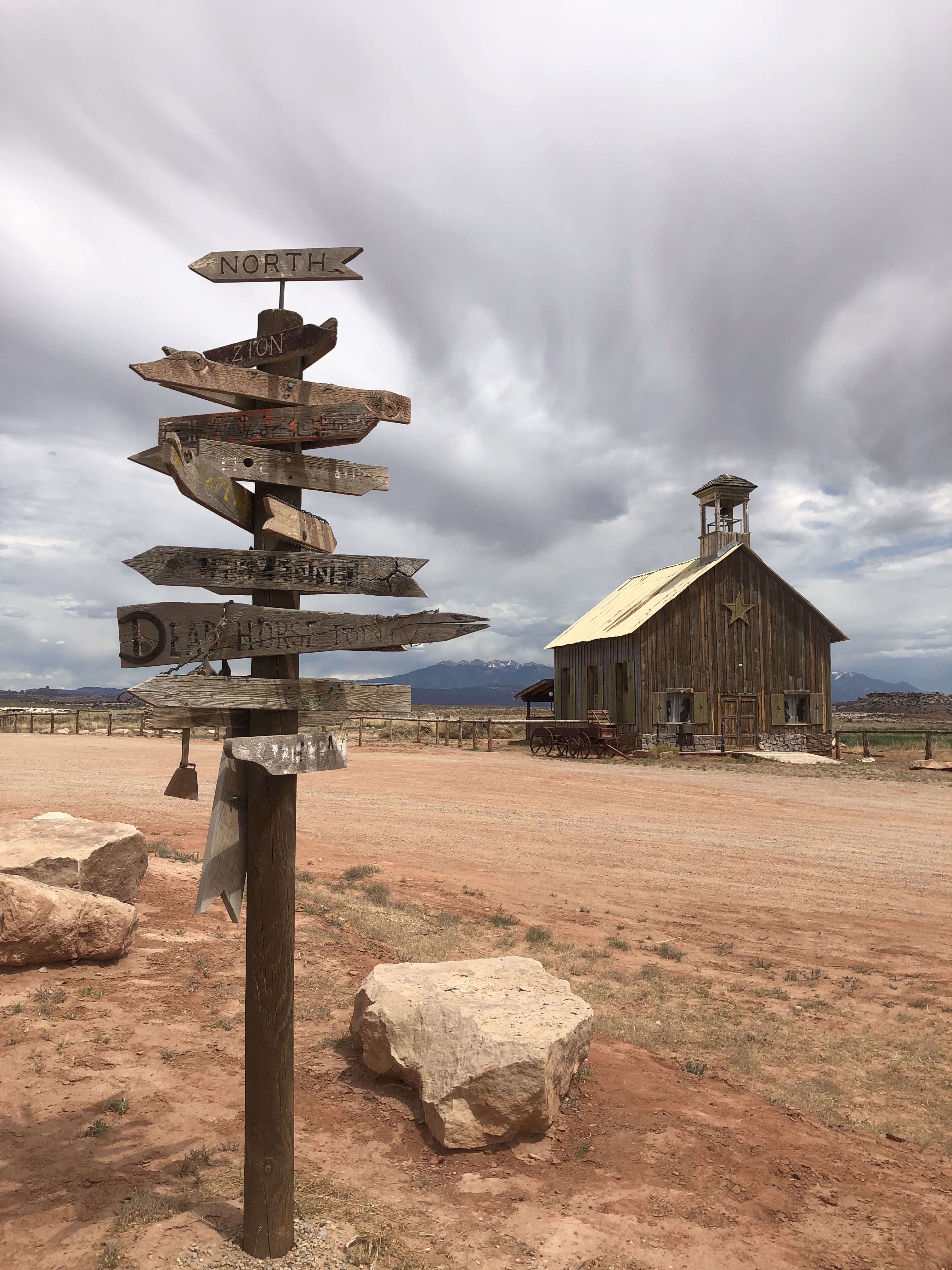 0100F780-0004-442F-B8B3-B4F77FA2FF1E